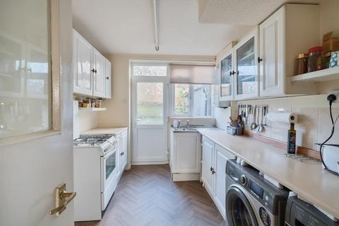 70 Oaksey Road, Swindon, SN2 5BT