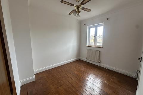 2 bedroom cottage to rent, 7 Field Terrace Road