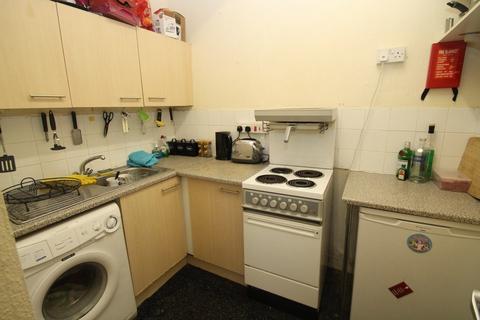 1 bedroom flat to rent, Ebberston Terrace, Hyde Park, Leeds, LS6