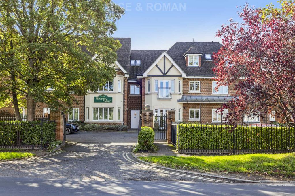 Cobham Road, Leatherhead KT22 2 bed retirement property for sale £365,000