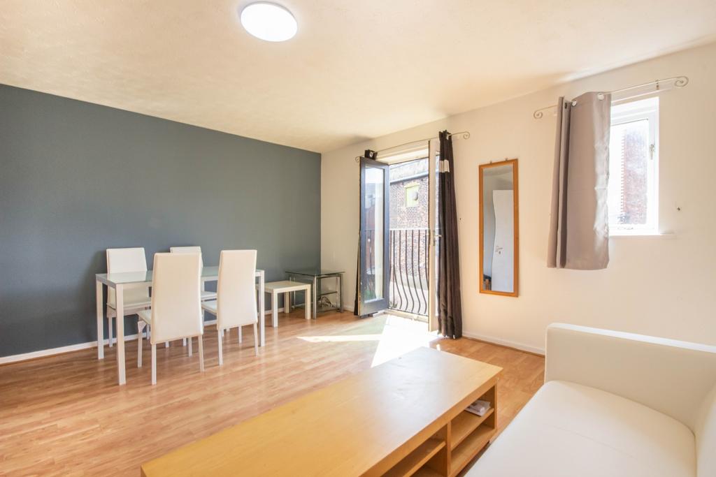 Apartment in Newcastle upon Tyne, Grainger Town - View 2