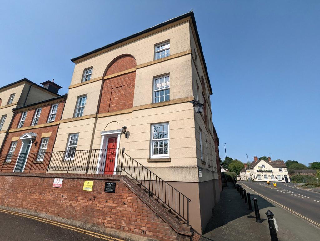 Carline Crescent, Shrewsbury, Shropshire, SY3 2 bed apartment for sale