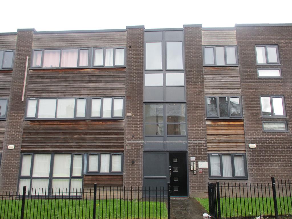 Hall Street, Swinton M27 1 bed apartment to rent £750 pcm (£173 pw)