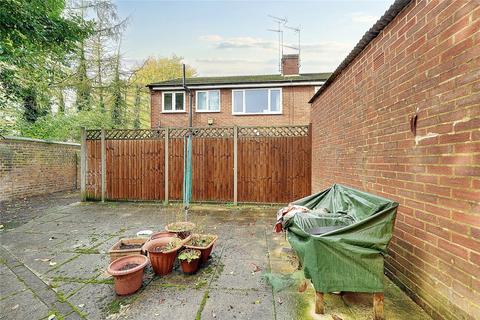 2 bedroom maisonette for sale - Drake Street, Enfield, EN2