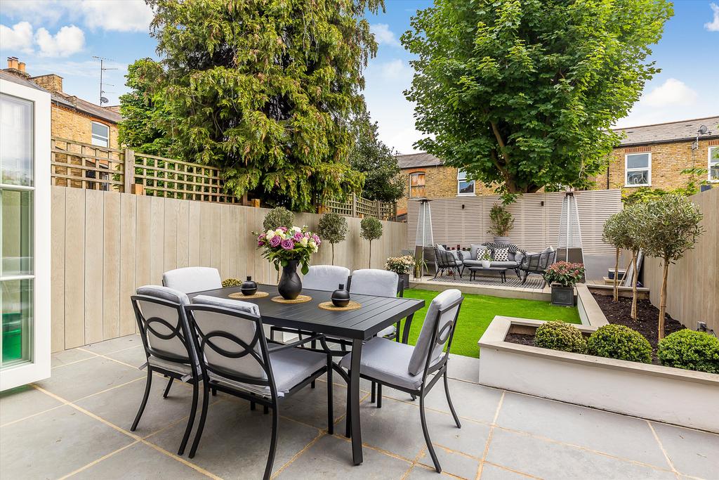 Morley Road, Twickenham, London, TW1 4 bed terraced house for sale £
