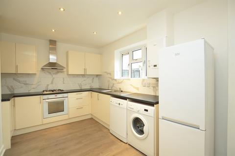 9 Etheridge Green, Loughton, IG10 2HZ