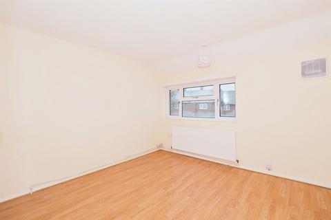 9 Etheridge Green, Loughton, IG10 2HZ