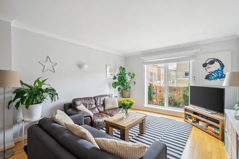 2 bedroom apartment for sale, Lamb Court, 69 Narrow Street, London, E14
