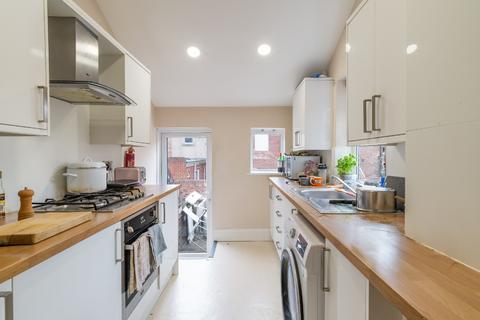 6 bedroom terraced house to rent, Newcastle Upon Tyne, Tyne and Wear NE2