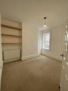 2 bedroom maisonette to rent - Station Road, Hanwell