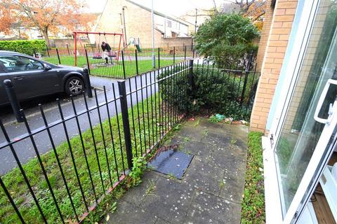 178 Wooldridge Close, Feltham, TW14 8BJ