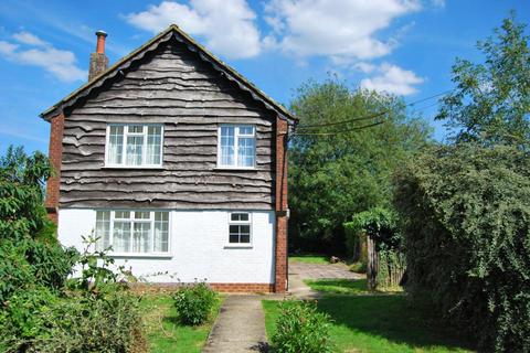 1 bedroom in a house share to rent - Woodland Way, Canterbury