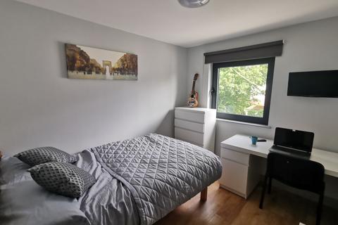 6 bedroom house to rent - Woodland Way, Canterbury