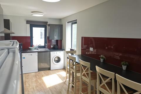 6 bedroom house to rent - Woodland Way, Canterbury