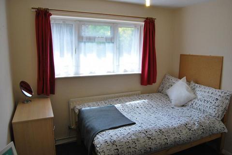 4 bedroom house to rent, College Road, Canterbury