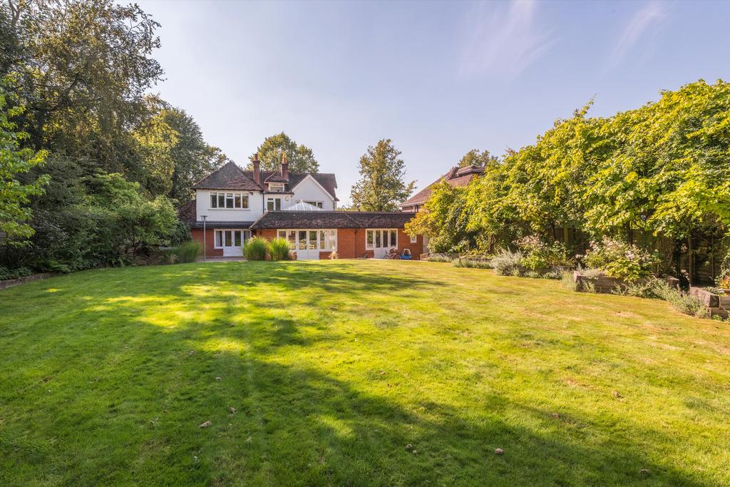 Kippington Road, Sevenoaks, Kent, TN13. 6 bed detached house for sale