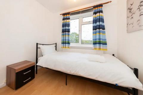 undefined, Munro Avenue, Reading, RG5