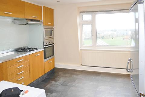 2 bedroom flat to rent, Lower Road, Harrow HA2