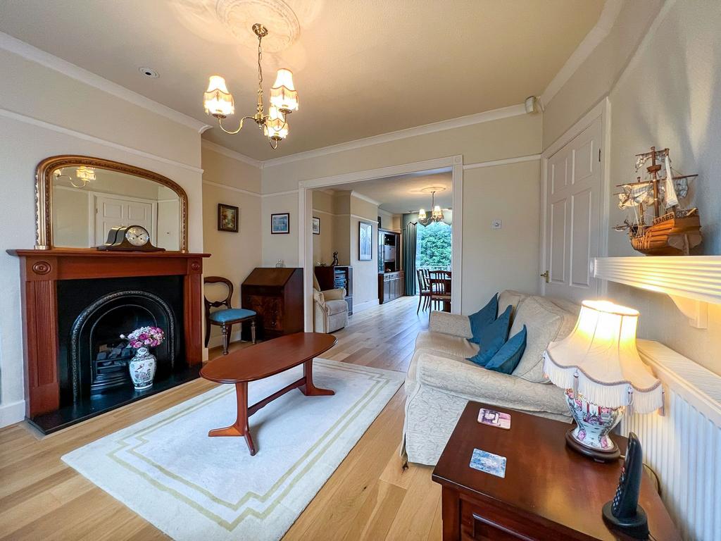 Wells Road, Bristol, BS14 3 bed semidetached house for sale £400,000