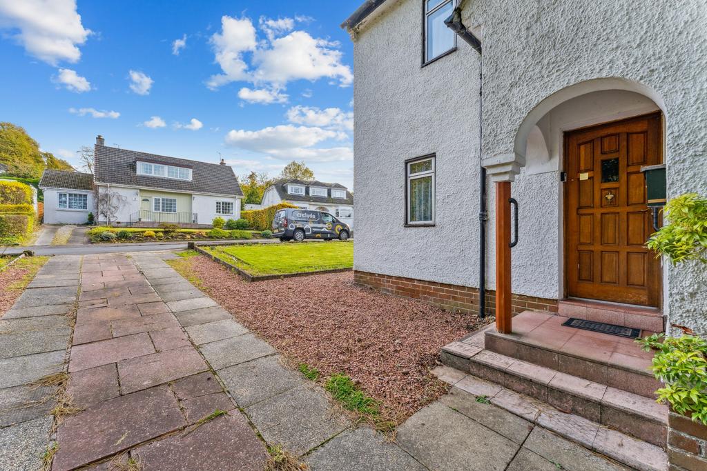 Picketlaw Drive, Carmunnock, Glasgow, G76 9AA 3 bed detached house for