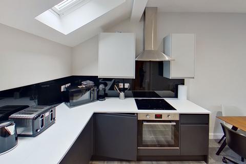 2 bedroom flat to rent - Flat 2, The Printworks, 29 Lake Street, Nottingham, NG7 4BT