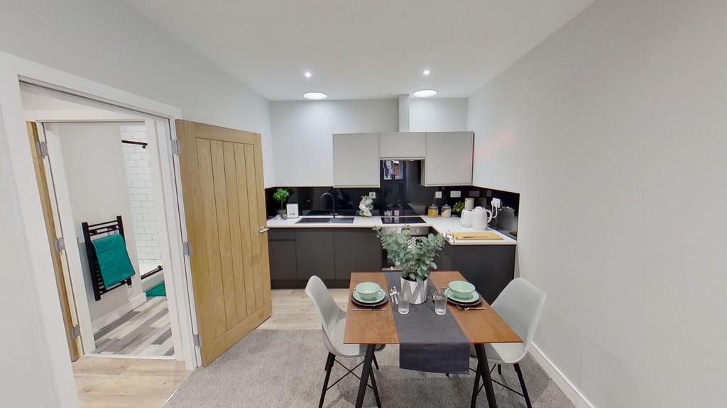 Kitchen &amp; Living Area