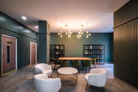 undefined, Flat 17 :: The Quarters