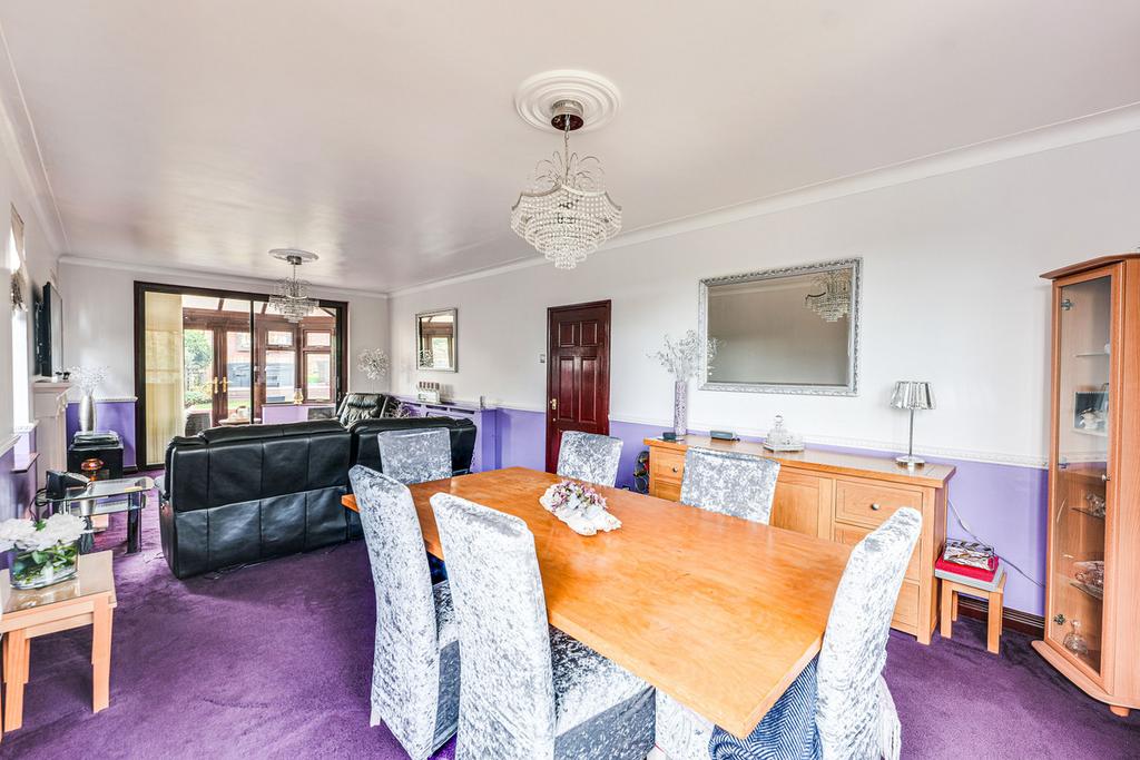Essex Way, Benfleet, SS7 5 bed detached house for sale £700,000