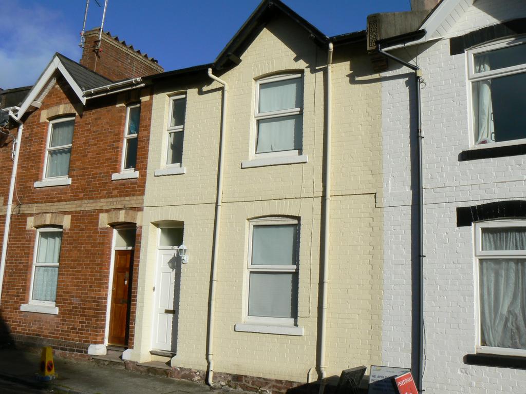 Goshen Road, Chelston, Torquay 3 bed terraced house £695 pcm (£160 pw)