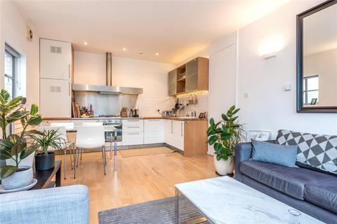 6 Dallington Square, London, EC1V 0BZ