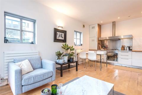 6 Dallington Square, London, EC1V 0BZ