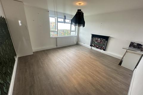 1 bedroom flat to rent, Cornwall Court, Cornwall Road, Uxbridge, Greater London, UB8