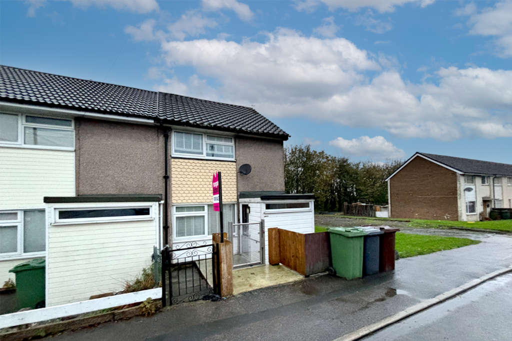 Bodmin Road, Leeds 2 bed end of terrace house for sale £129,950