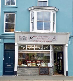 Retail property (high street) to rent, College Green, Tywyn LL36