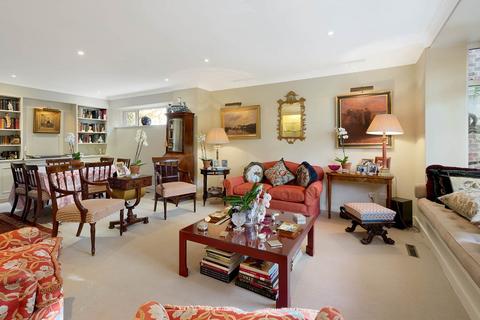 5 bedroom end of terrace house for sale, Woodsford Square, Holland Park, London