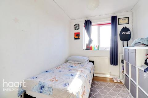 3 Wythefield, Basildon, SS13 3EN