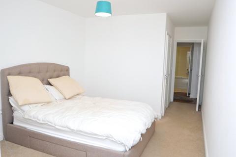 126 Chadwick Road, Slough, SL3 7FW
