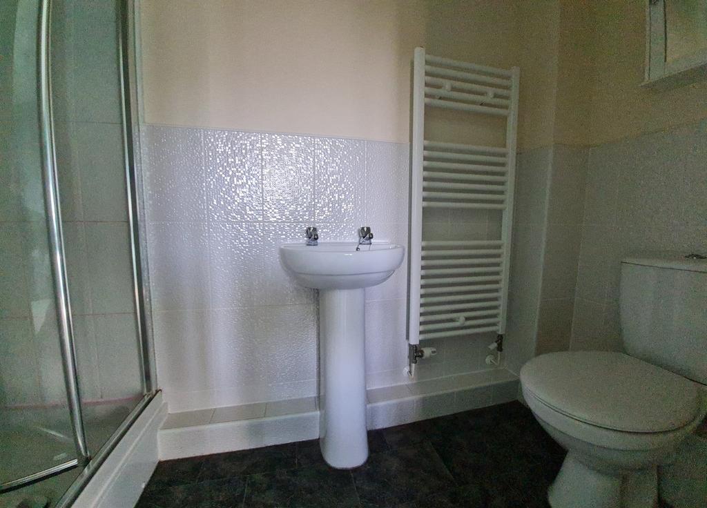 Shower En-Suite
