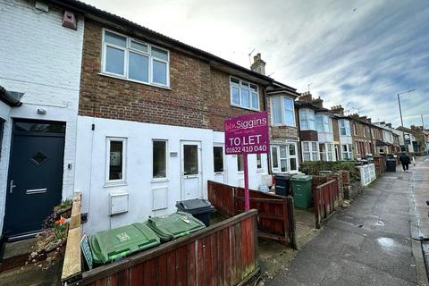 3 bedroom terraced house to rent, Tonbridge Road, Maidstone, ME16