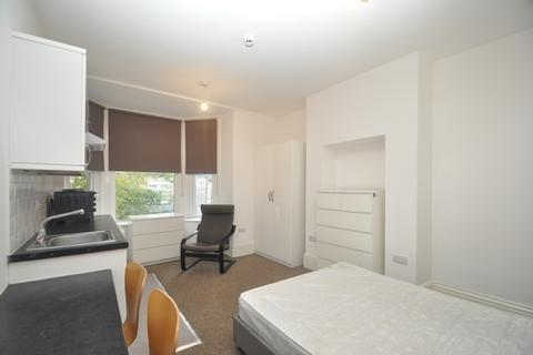 Studio to rent, Mount Parade, Harrogate, North Yorkshire, HG1