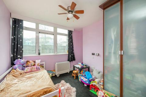 Flat 3, Farnworth House Manchester Road, London, E14 3HY