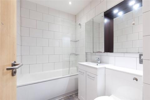 10 Clarence Place, London, E5 8HN
