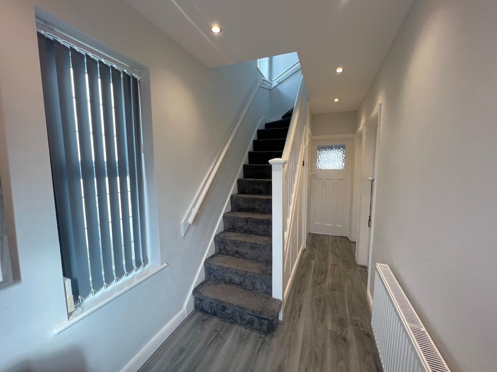 Wall Well, Halesowen B63 3 bed semidetached house £345,000