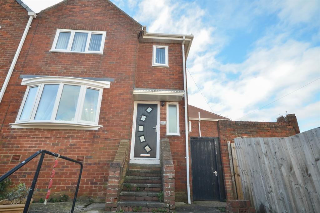Lynthorpe, Ryhope 2 bed semidetached house for sale £114,950
