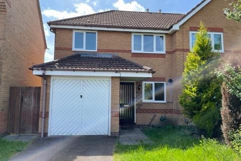 3 bedroom semi-detached house to rent, Hogarth Close, Hinckley