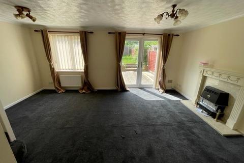 3 bedroom semi-detached house to rent, Hogarth Close, Hinckley