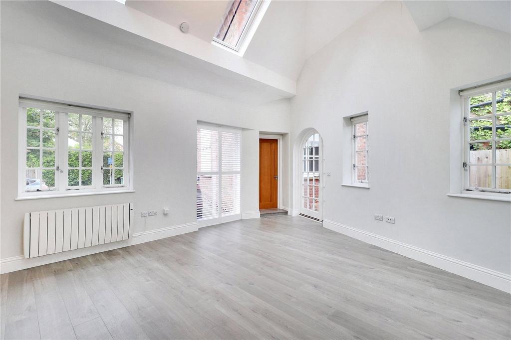 Sitting/Dining Room