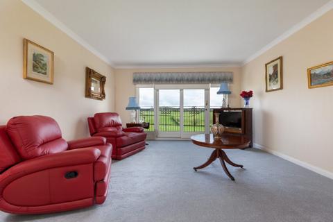 2 bedroom apartment for sale, Ravenscourt, Thorntonhall