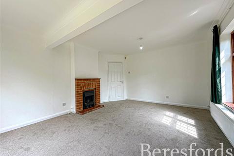 3 bedroom bungalow for sale, Northumberland Avenue, Hornchurch, RM11