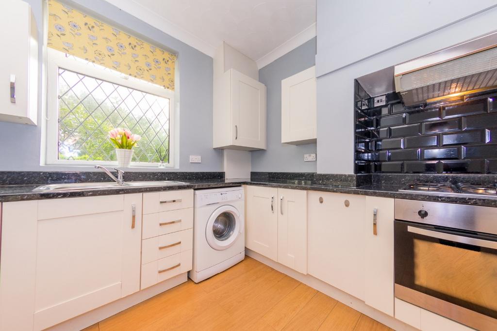 Ferry Lane, Stanley, Wakefield 2 bed terraced house for sale £160,000